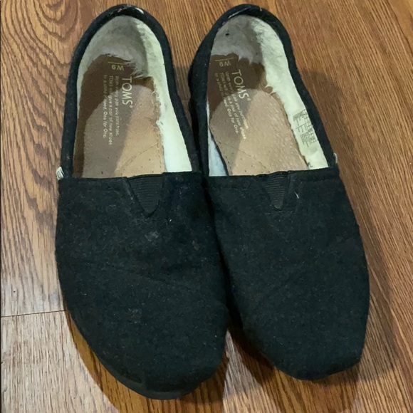 Toms - Picture 2 of 4